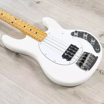 Басс гитара Ernie Ball Music Man Retro '70s StingRay Bass, Maple Fretboard, G&G Case, High Gloss White
