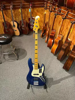 Басс гитара Fender American Ultra Jazz Bass with Maple Fretboard 2019 - Present - Cobra Blue