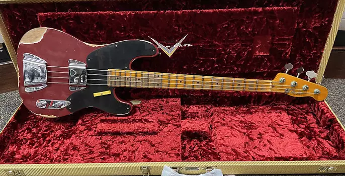 Басс гитара FENDER CUSTOM SHOP LIMITED EDITION '53 PRECISION BASS - HEAVY RELIC, AGED CIMARRON RED 2023 - AGED CIMARRON RED