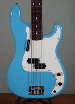 Басс гитара Fender MIJ Limited International Color Precision Bass, Maui Blue, Rosewood Fingerboard w/ Gig Bag