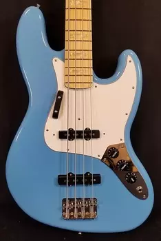 Басс гитара Fender MIJ Limited International Color Jazz Bass, Maple Fingerboard, Maui Blue W/Bag 2023