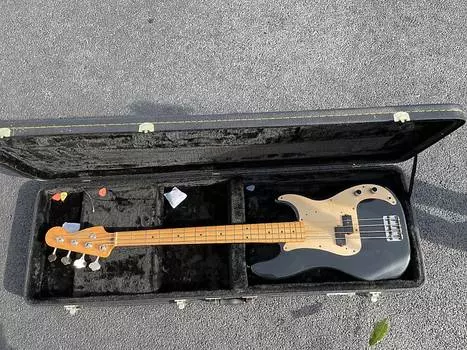 Басс гитара Fender Precision Bass 4 string guitar