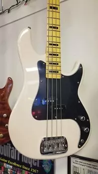 Басс гитара G&L Tribute Series LB-100 2020s - Olympic White