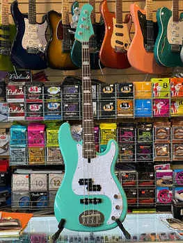 Басс гитара Lakland Skyline 44-64 Custom Sea Foam