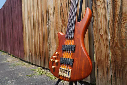 Басс гитара Schecter Diamond Series Stiletto Studio-5 Fretless - Honey Satin Left Handed 5-String Bass