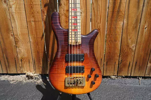 Басс гитара Spector USA NS-5XL Flame Maple/ Fire Fade 5-String Electric Bass Guitar w/ Hard Case