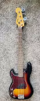 Басс гитара Squier Classic Vibe '60s Precision Bass, Left-Handed, 3-Color Sunburst
