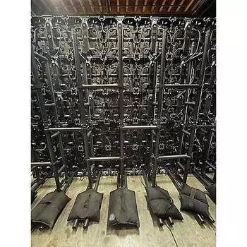 База наземной поддержки American DJ для светодиодных видеопанелей серии Vision для VS2, VS3, VS5 Ground Support Base for Vision Series LED Video Panels for VS2, VS3,VS5