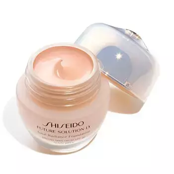 База под макияж с антивозрастным действием Future Solution Lx Total Radiance Shiseido, цвет natural
