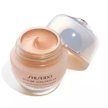 База под макияж с антивозрастным действием Future Solution Lx Total Radiance Shiseido, цвет golden