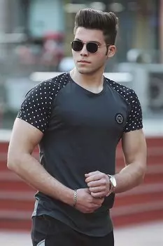 Базовая футболка Антрацит 3011 MADMEXT