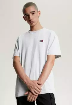 Базовая футболка BADGE CLASSIC FIT Tommy Jeans, серебристо-серый