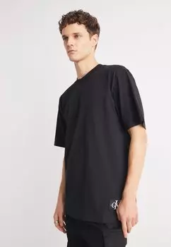 Базовая футболка Badge Relaxed Tee Calvin Klein, черная