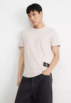 Базовая футболка Badge Turn Up Sleeve Calvin Klein Jeans, цвет sepia rose
