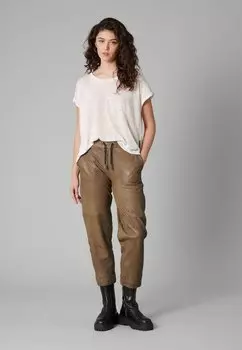 Базовая футболка Be Edgy