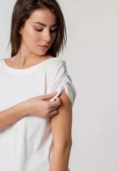 Базовая футболка CAROLE zoe, белый