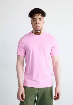 Базовая футболка Club Tee Nike, розовая посадка