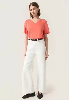 Базовая футболка COLUMBINE LOOSE FIT V-NECK Soaked in Luxury, коралл