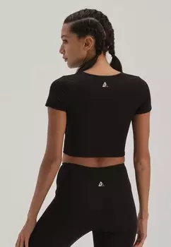 Базовая футболка DAGI, черный