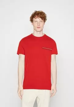 Базовая футболка ФУТБОЛКА MONOTYPE С МАЛЕНЬКОЙ ПОЛОСКОЙ НА ГРУДИ Tommy Hilfiger, фейерверк