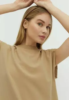 Базовая футболка GIANNE mbyM, бежевый