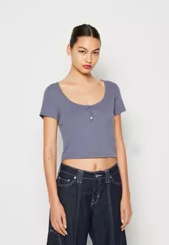 Базовая футболка Hollister Co.