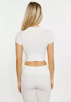 Базовая футболка IZIA, белый