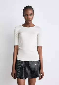 Базовая футболка Marc Cain, молочный