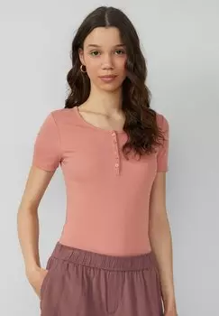 Базовая футболка MIT KNOPFLEISTE QS, лосось