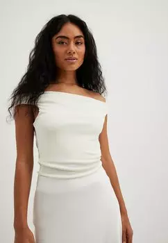 Базовая футболка NA-KD