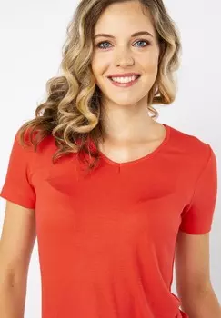 Базовая футболка QUIOSQUE, красный