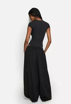 Базовая футболка SHORT SLEEVE - BODYSUIT Bershka, черный