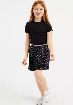 Базовая футболка Slim Fit WE Fashion, черный