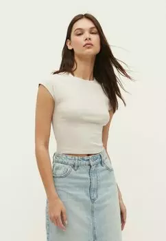 Базовая футболка Stradivarius