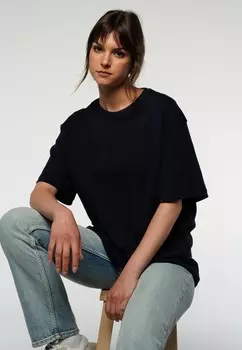 Базовая футболка UNISEX EOSELIO, черный