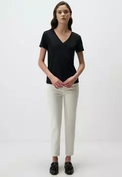 Базовая футболка V-NECK SHORT SLEEVE Jimmy Key, черный