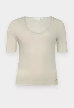 Базовая футболка V NECK TEE Calvin Klein, кремовый