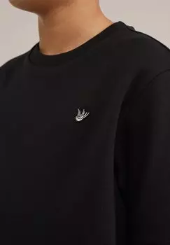 Базовая футболка WE Fashion, черная