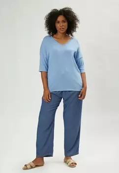 Базовая футболка WIDE V-NECK Maison Form'elle, светло-голубой