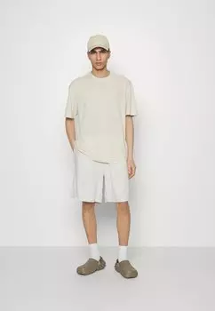 Базовая футболка YOURTURN