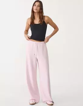 Базовая майка Stradivarius черного цвета