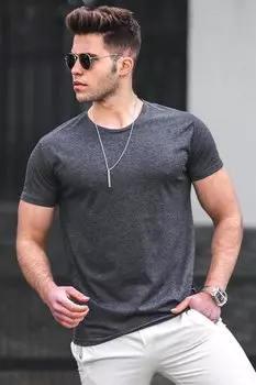 Базовая мужская футболка антрацит 3047 MADMEXT