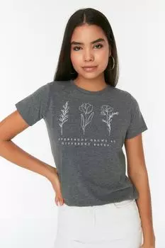 Базовая трикотажная футболка антрацитового цвета с принтом TWOSS22TS2143 Trendyol, серый