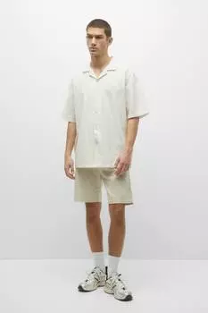 Базовые льняные шорты-чинос-бермуды Pull&Bear, песочный