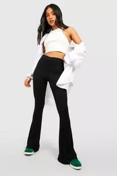 Базовые расклешенные брюки из джерси Petite boohoo, черный