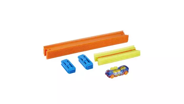 Базовый базовый набор hot wheels track builder unlimited mega, включая автомобиль Mattel