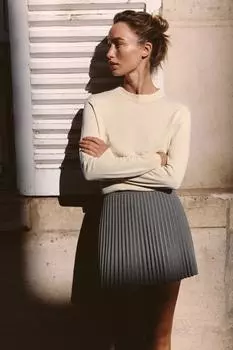 Базовый вязаный свитер ZARA, экрю