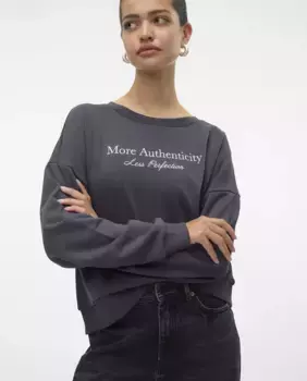 Базовый женский свитшот с мелким текстом Vero Moda, темно-серый