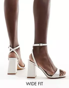 Be Mine Wide Fit – Bridal – Wink 2 – Атласные босоножки цвета слоновой кости =f, широкий крой