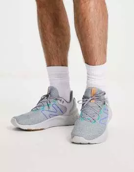 Беговые кроссовки New Balance Roav серого и синего цвета